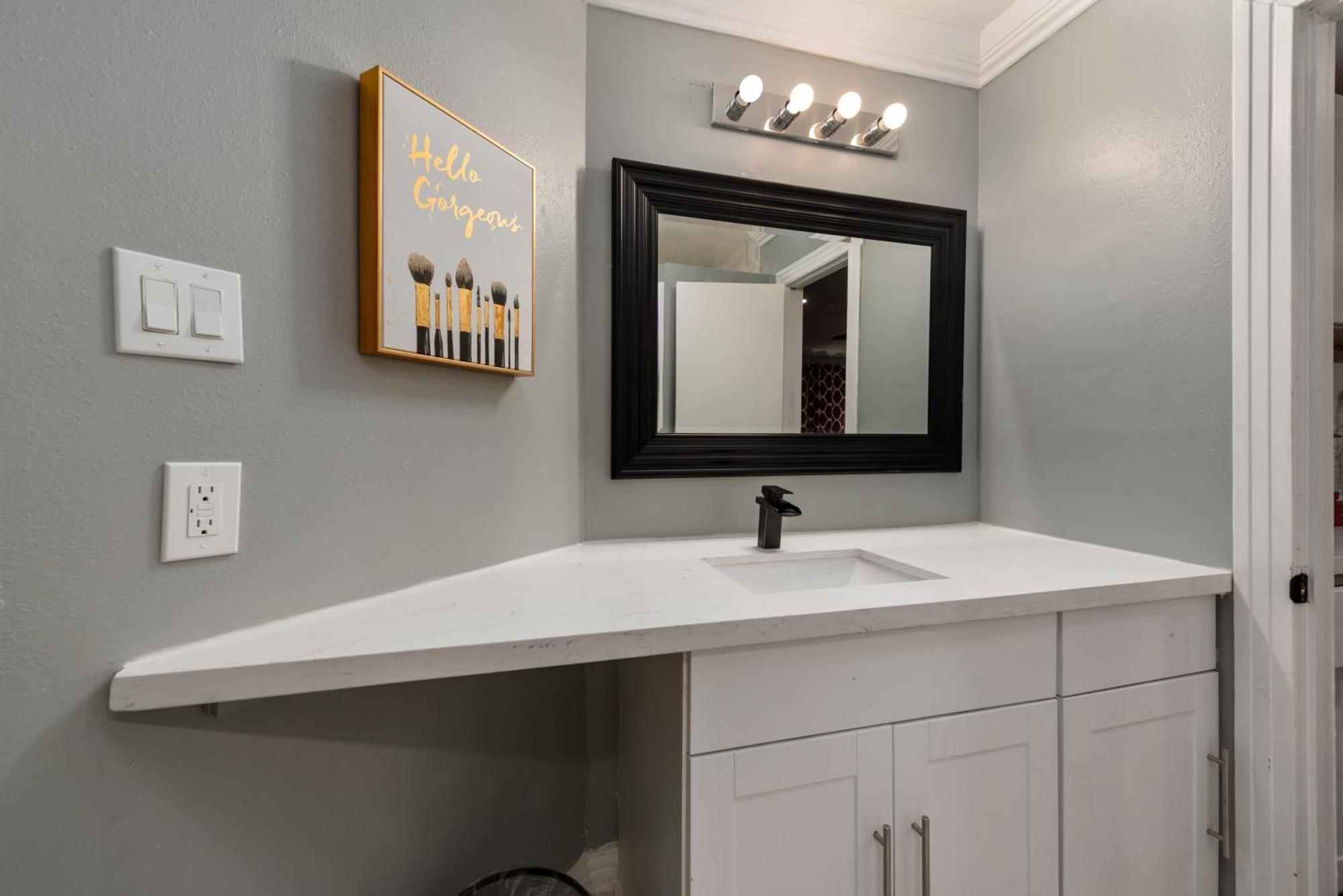 Апартаменты Urban Retreat 1Br With Free Park Хьюстон Экстерьер фото